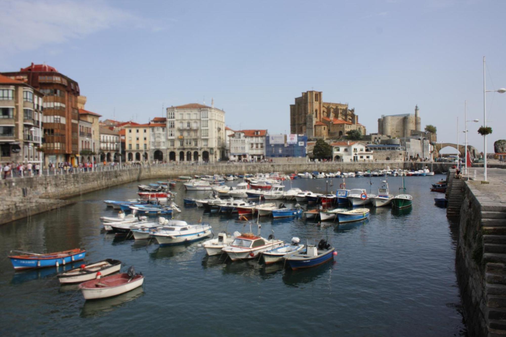 Sea Views In The Heart Of The Old Town Apartment Castro Urdiales Ngoại thất bức ảnh